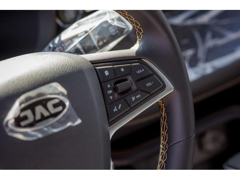 Jac js4 салон
